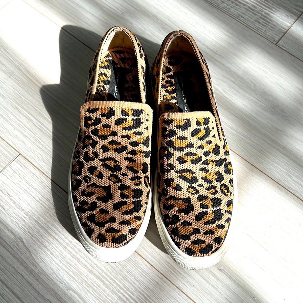 Steve Madden leopard slip ons 5.5